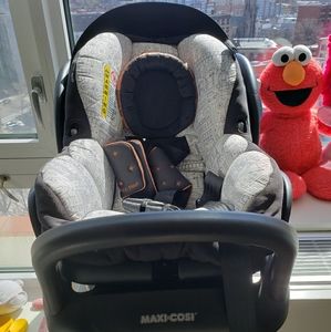 Maxi Cosi Mico 30 Ltd Edition St Motif Car Seat